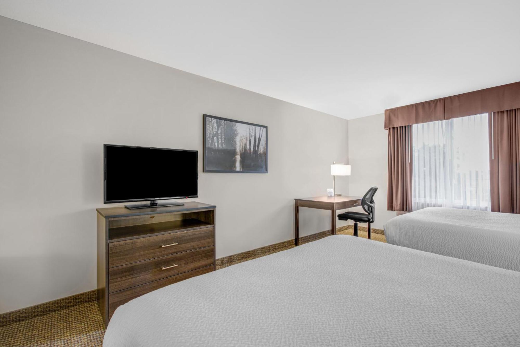 Days Inn & Suites By Wyndham לינדזי מראה חיצוני תמונה